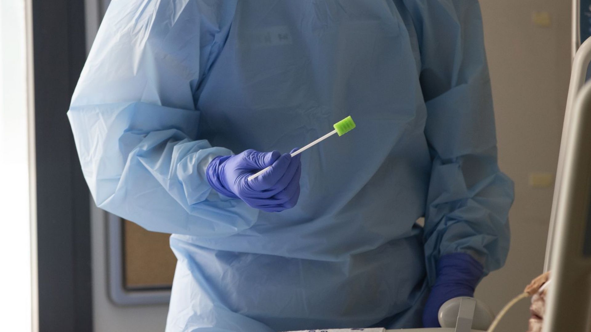 САЩ одобри домашен тест за коронавирус чрез слюнка