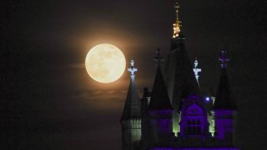 Русия планира да стъпи на Луната догодина 