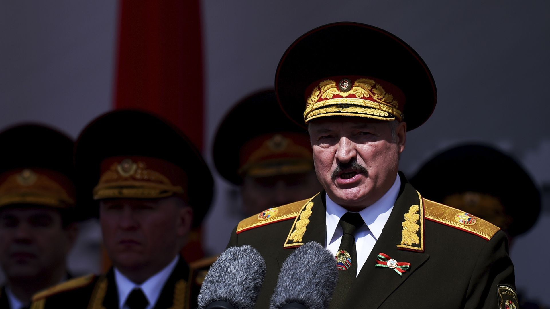 Беларуският президент Александър Лукашенко уволни правителството съобщи Ройтерс цитирайки беларуската