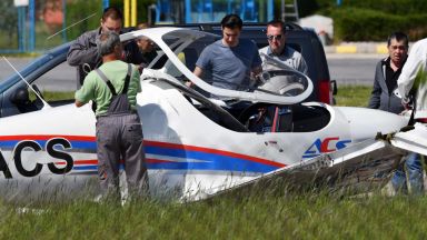 Разследват две версии за авиокатастрофата с Ивайло Пенчев