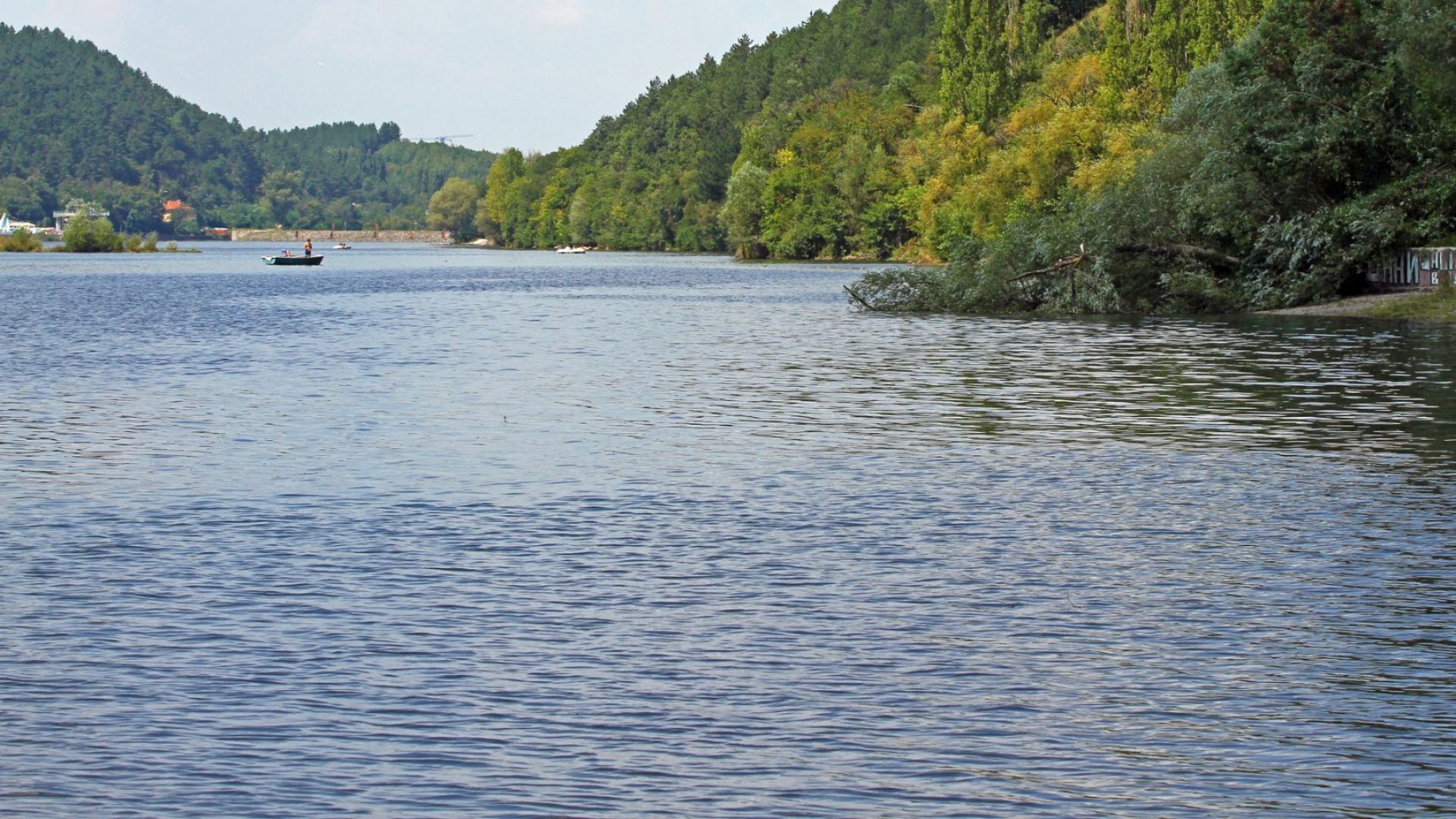 Рибари откриха труп на жена в Панчаревското езеро, съобщи Нова