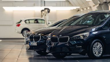Завод на BMW спря работата заради липса на чипове