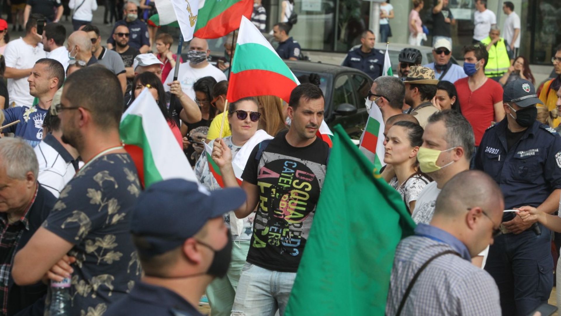 Протестиращи за пореден път поискаха оставката на правителството и съд за Борисов
