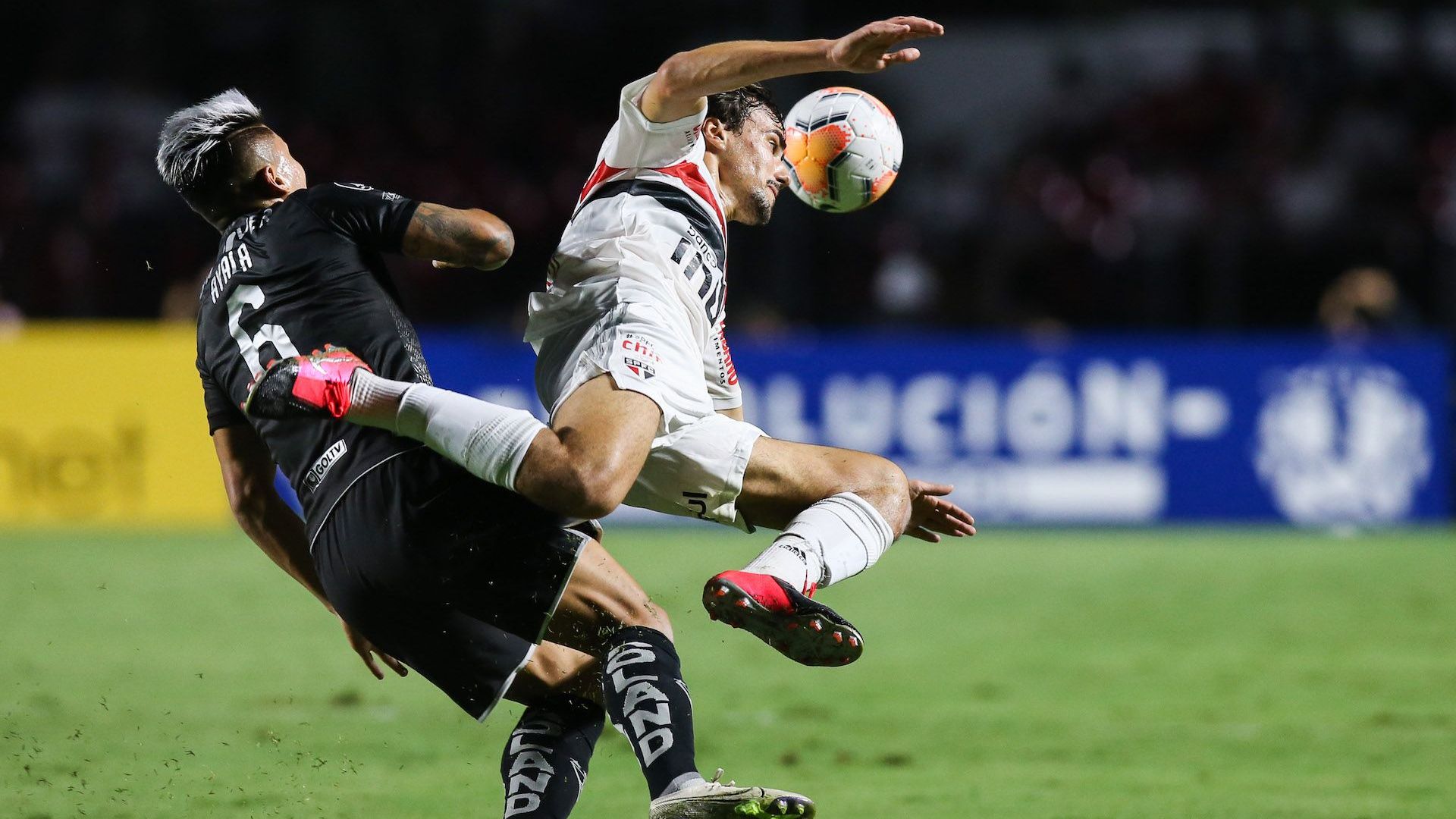 В Южна Америка вдигат червен картон на куп футболни традиции