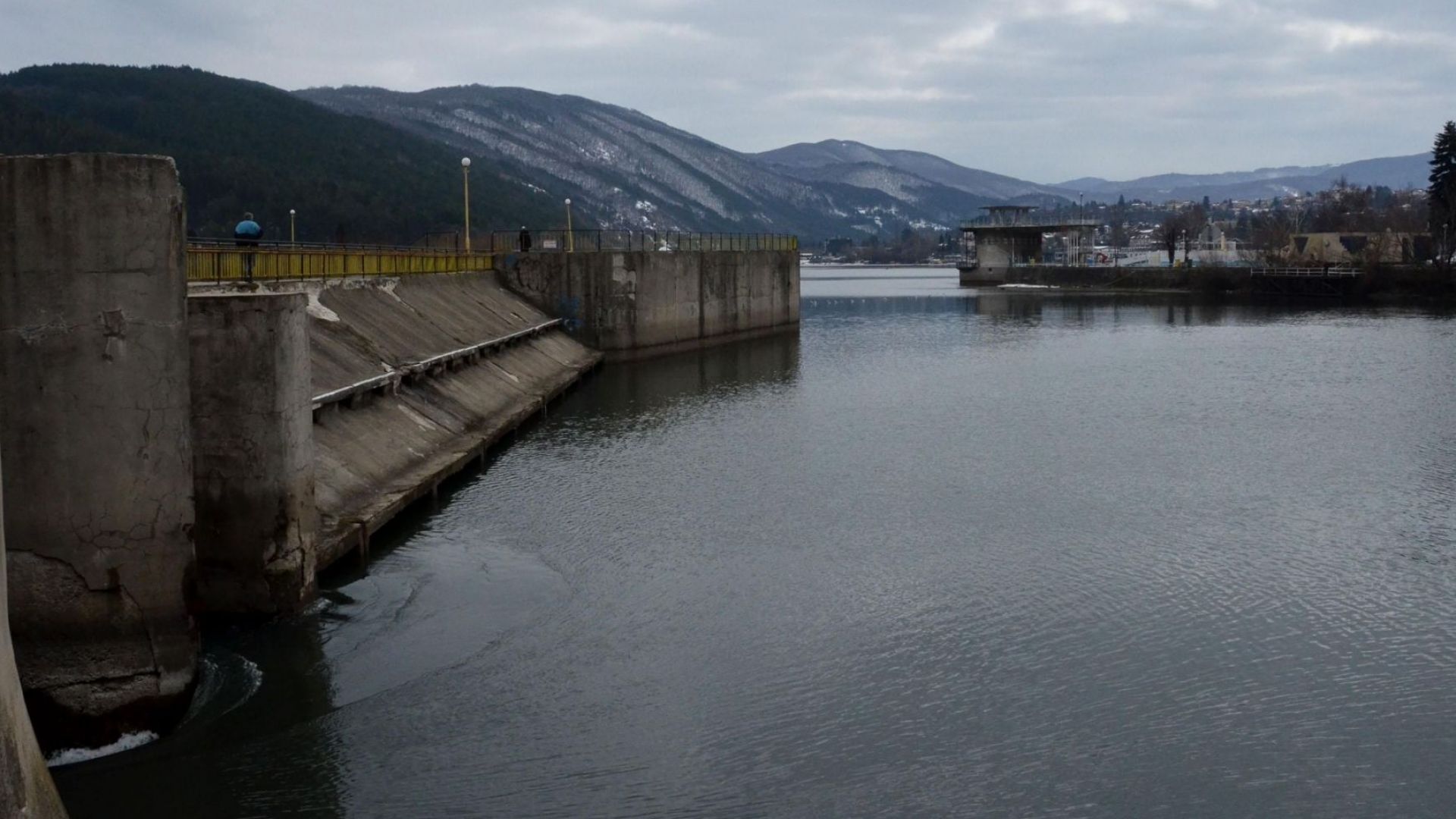 Столичната Районна инспекция по околна среда и води е извършила