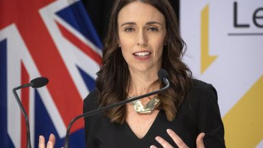 Министър председателката на Нова Зеландия Джасинда Ардърн обяви че ще се