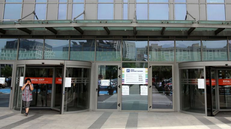 Недопустимо е седмици преди въвеждането на ваксината всички усилия на