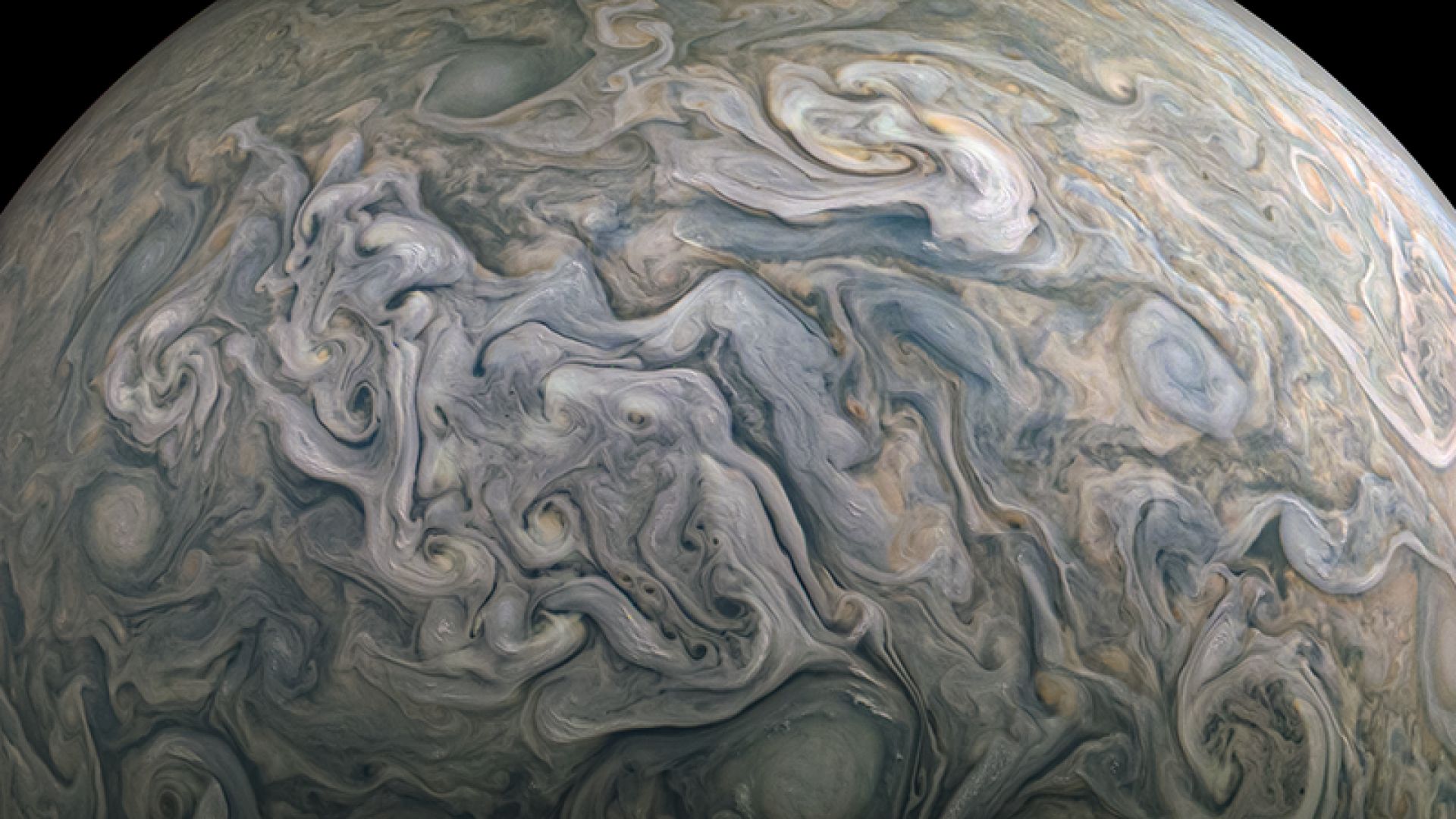 Сондата "Джуно" с нова порция снимки на буреносния Юпитер