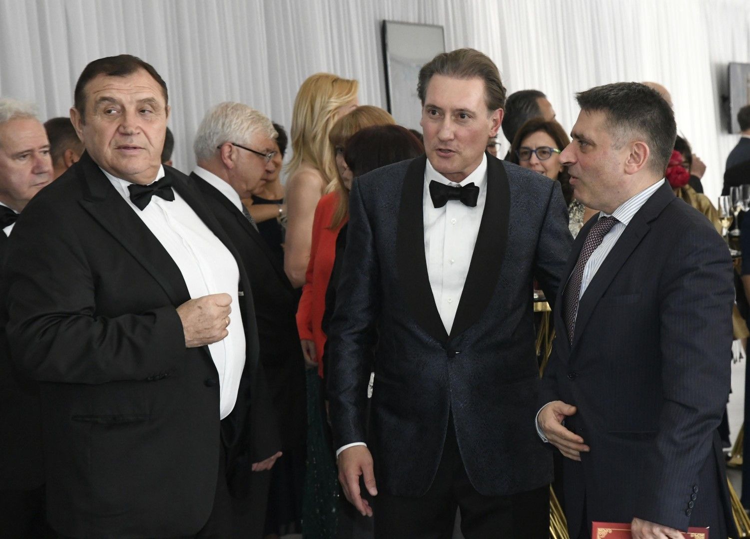 Николай Вълканов, Кирил Домусчиев и Данаил Кирилов на годишния бал на КРИБ - 4 юни 2019 г.