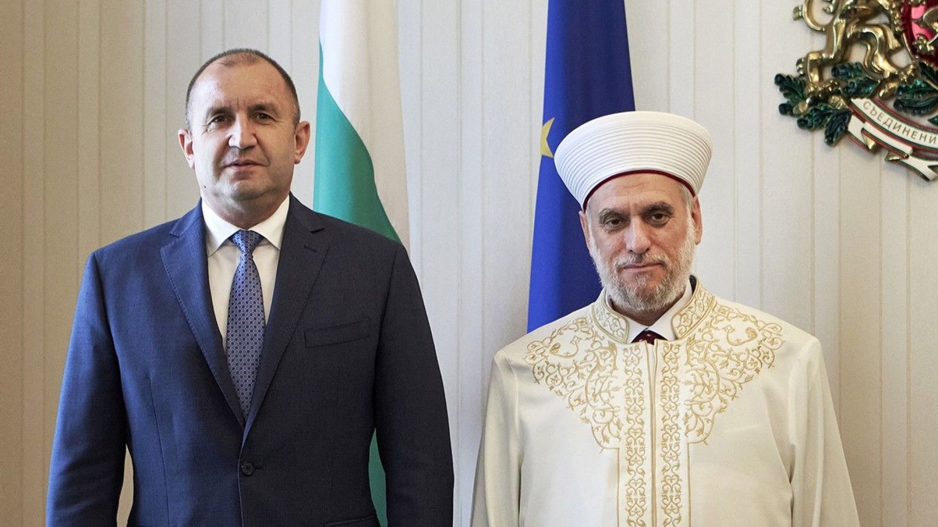 Президентът Румен Радев посрещна на Дондуков 2 главния мюфтия д р