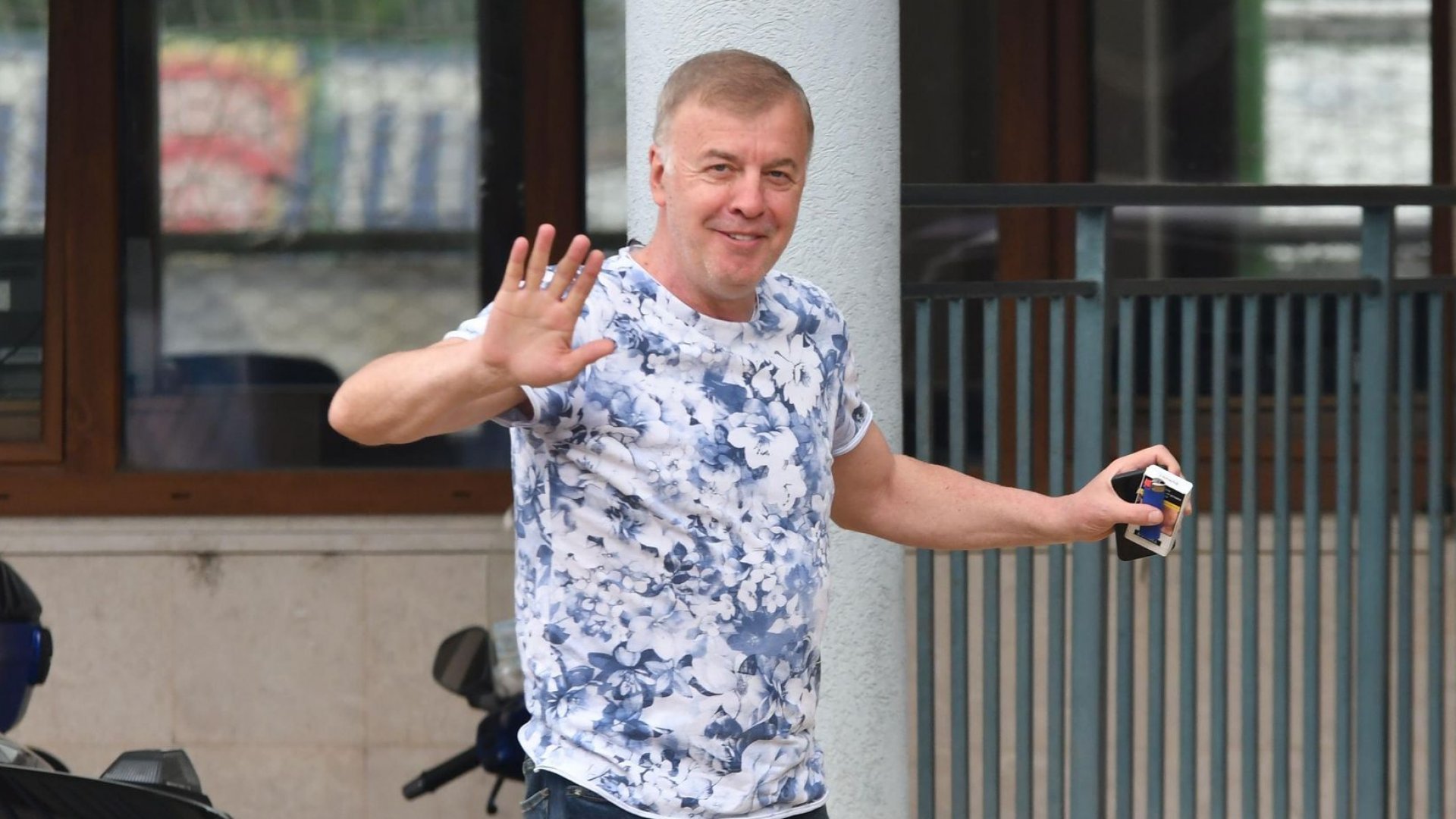 Васил Божков пусна анкета за следващ собственик на "Левски"