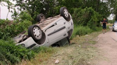 58 годишна жена е загинала а двама мъже са пострадали при