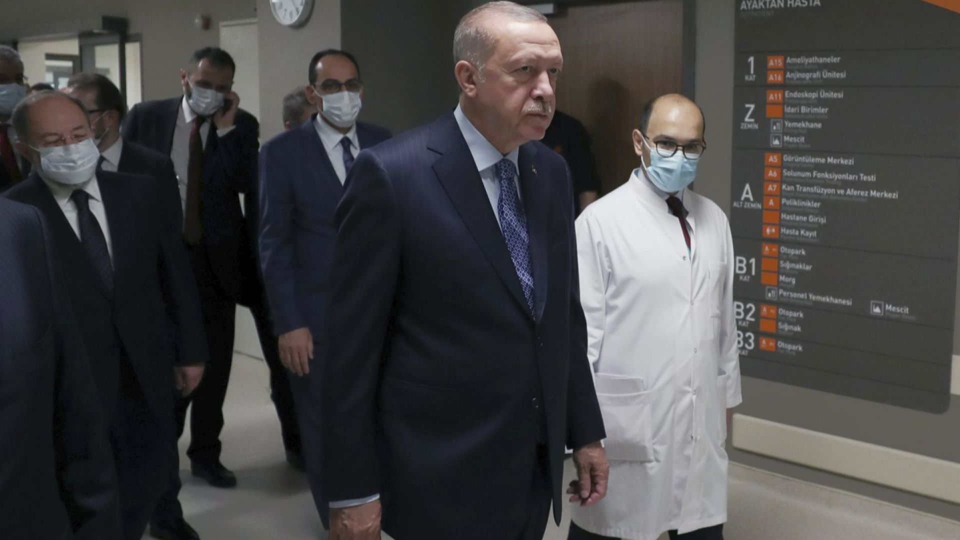 Ердоган откри най-голямата болница в Турция с капацитет от 35 хил. души на ден