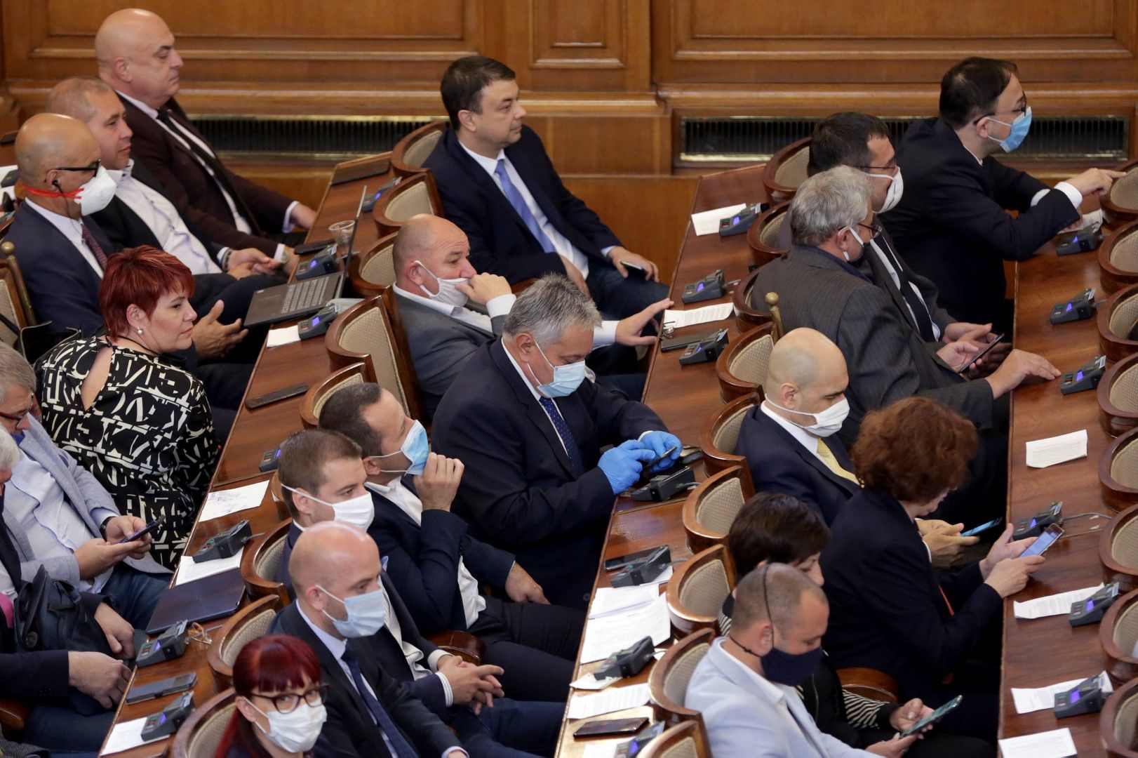 Депутатите проведоха пленарно заседание в сградата на Народното събрание, на което обсъдиха и приеха на първо четене промените в ДДС, предложение от ГЕРБ и Обединени патриоти