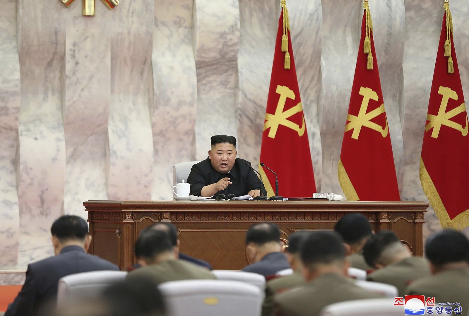 Ким председателства заседанието на партийната Военна комисия