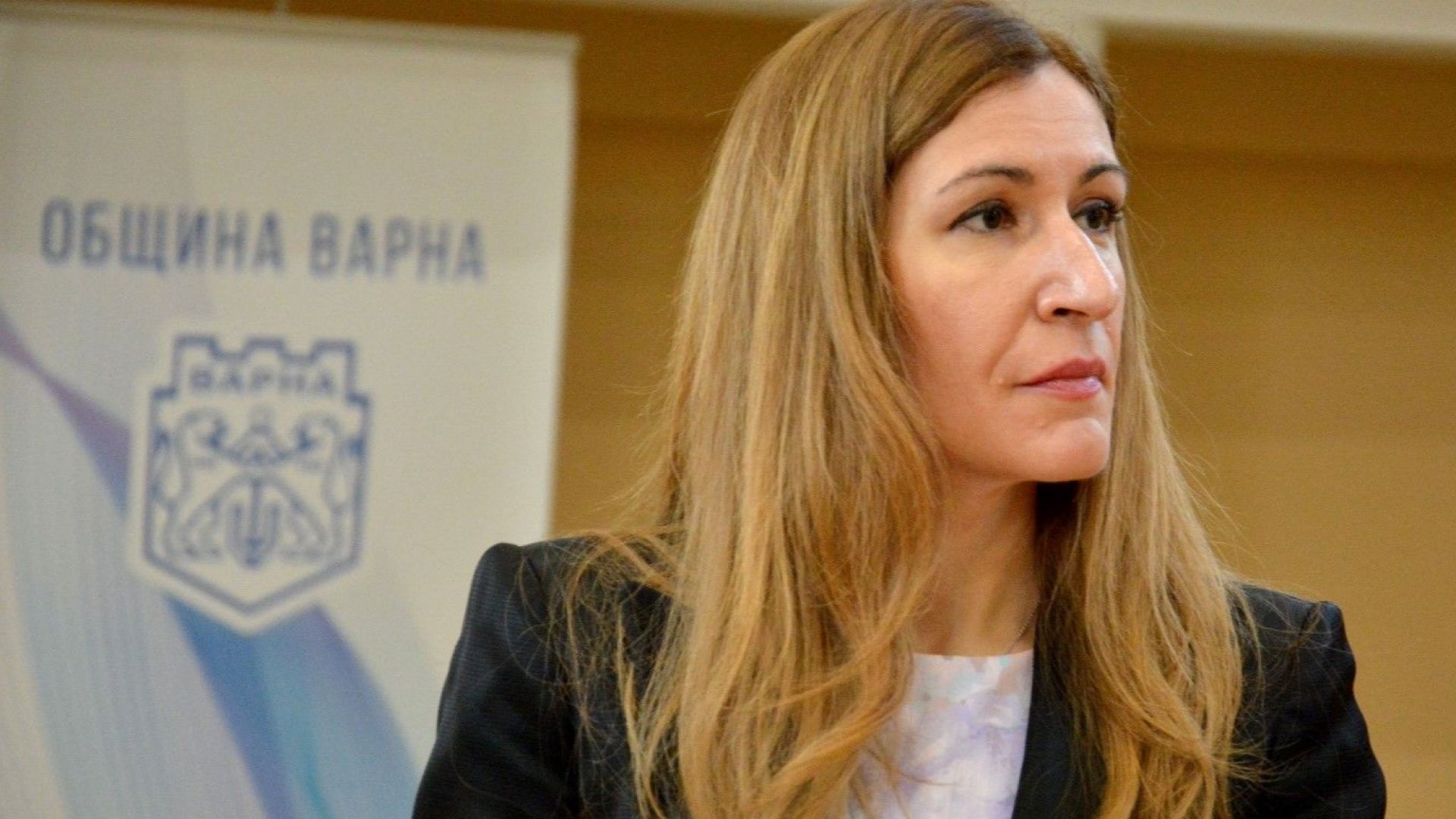 Николина Ангелкова: От 1 юни ще отворят заведенията на закрито
