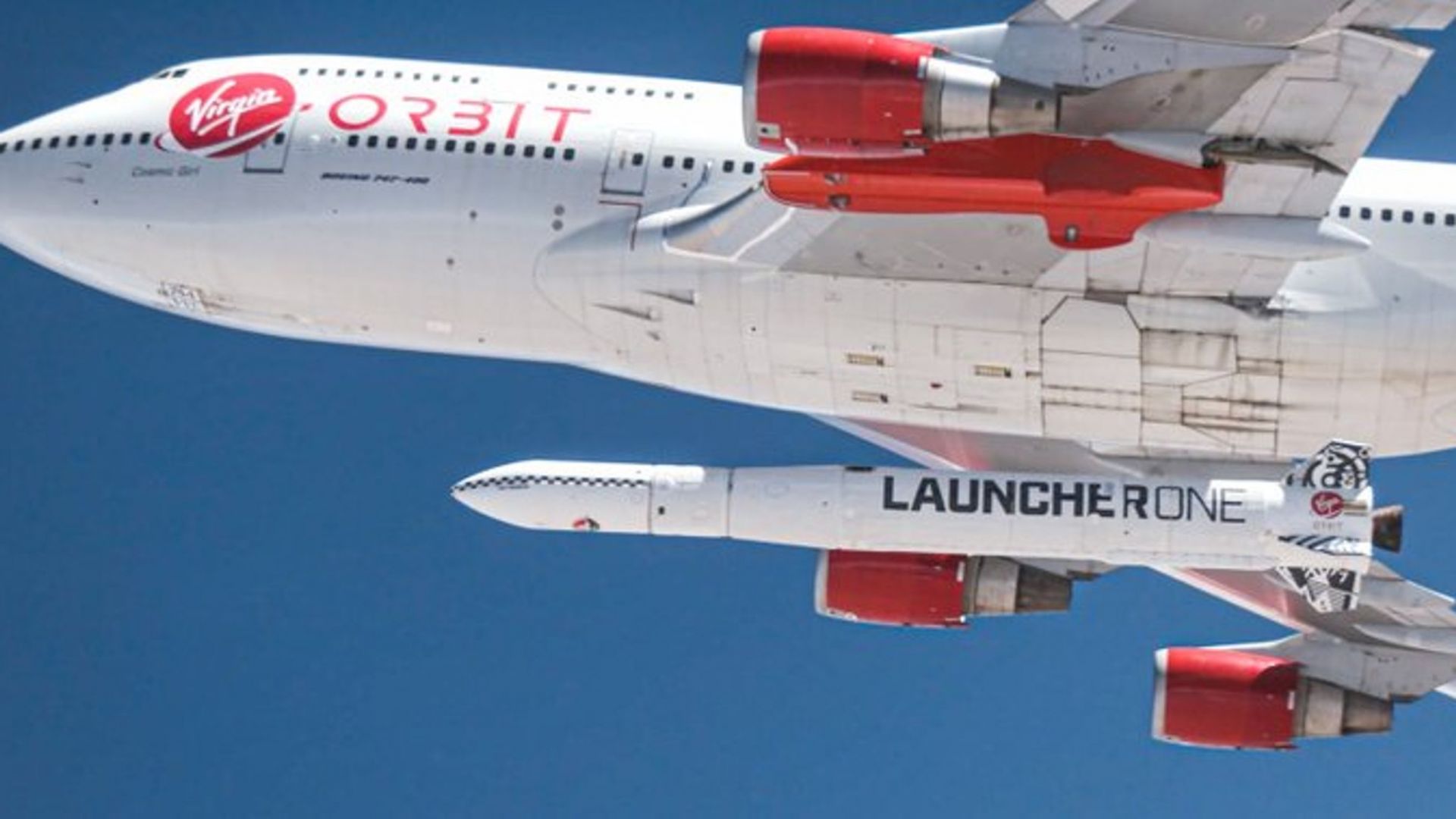 Самолетът Cosmic Girl и ракетата LauncherOne