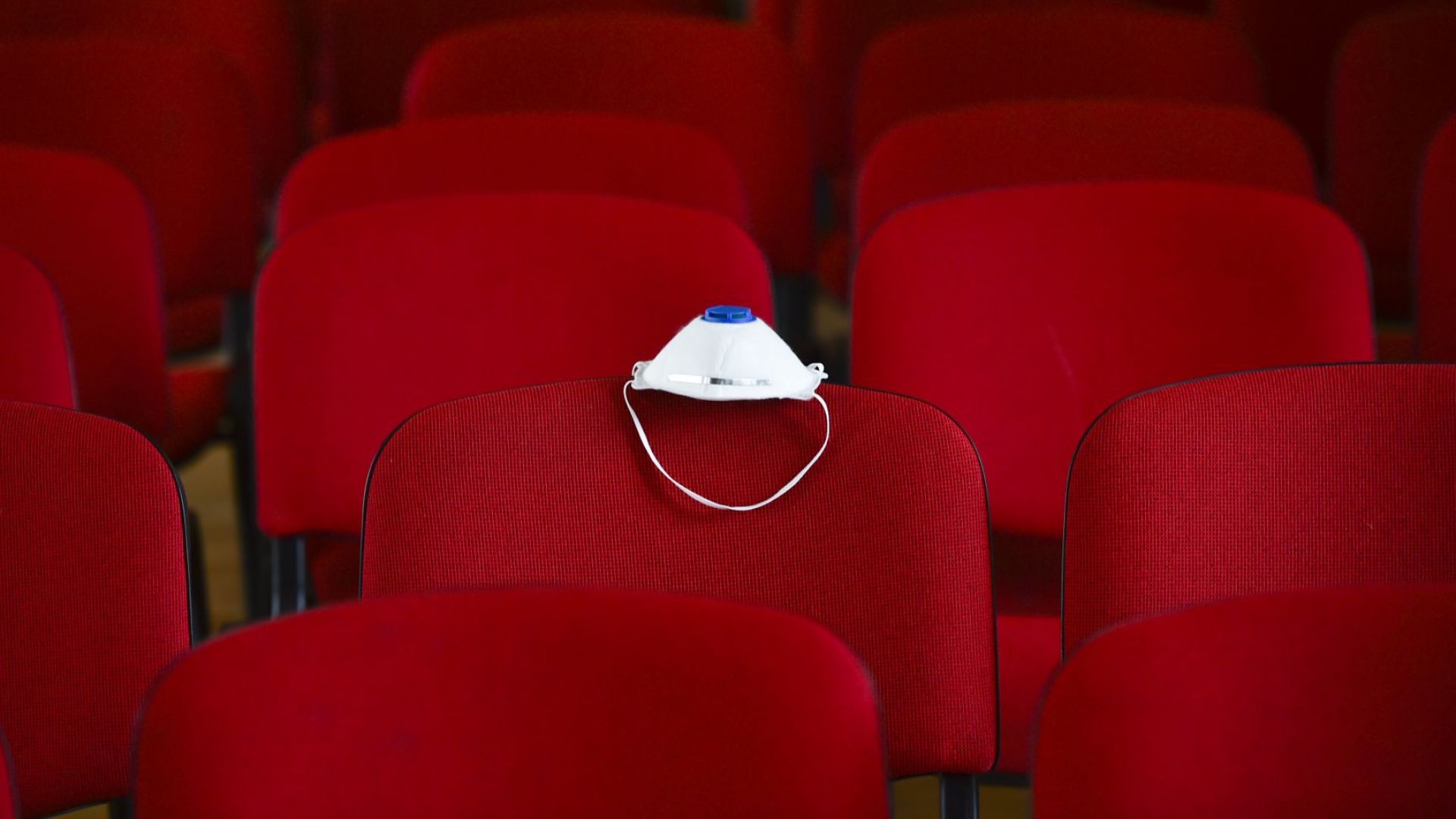 Залите за изкуства в това число танцовите и музикалните школи