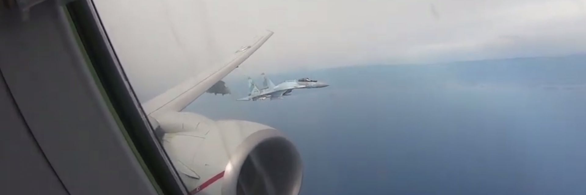 Руски Су-35 прихванаха американски разузнавателен самолет над Средиземно море (видео)