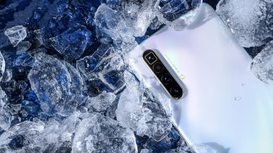 Realme представи евтин флагман