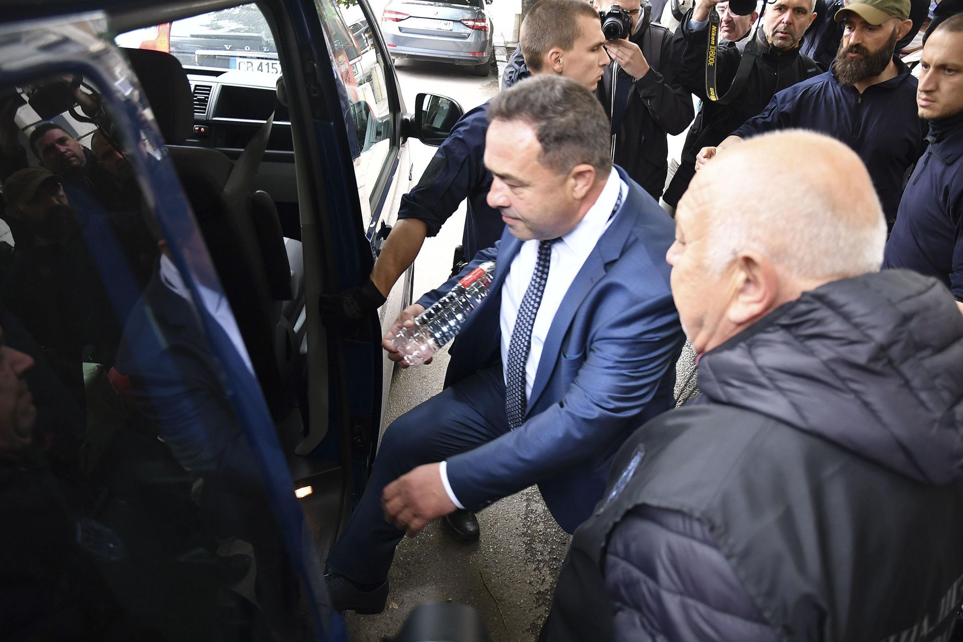Зам.-министърът на околната среда и водите Красимир Живков вече е с повдигнато обвинение