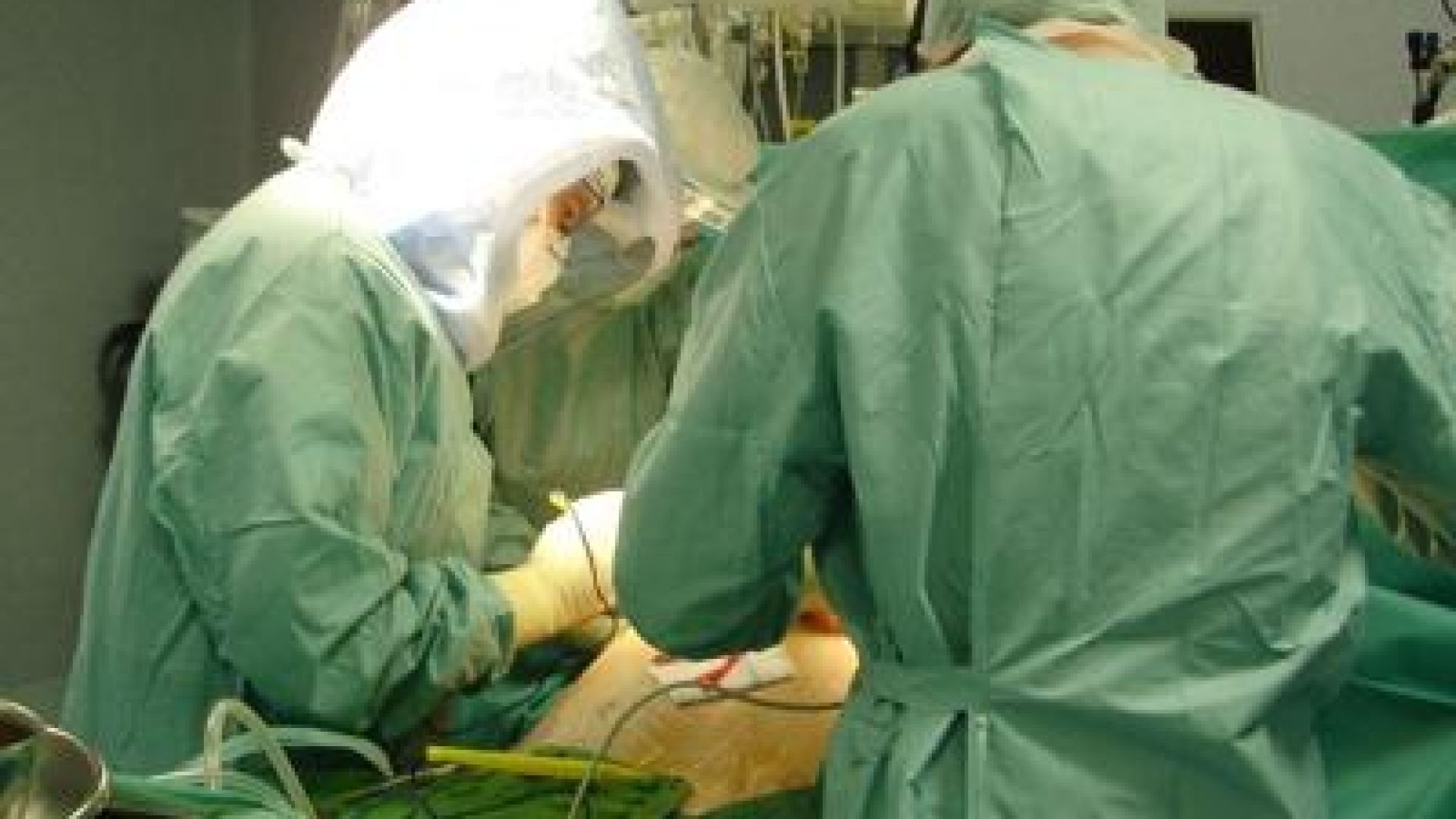 В САЩ извършиха първата трансплантация на трахея в света