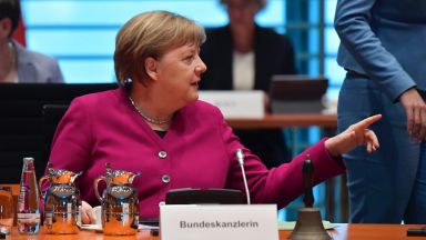 Меркел отделя 50 млрд. евро за борба с климатичните промени