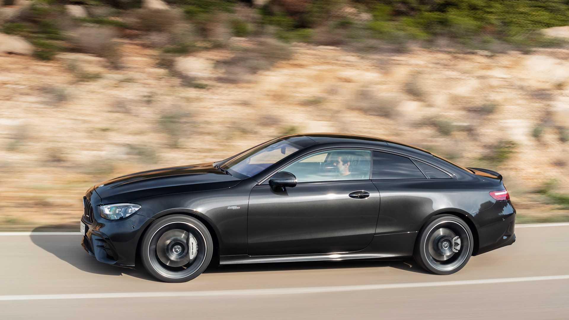 Mercedes E-Class Coupe се сдоби с нов фейслифт