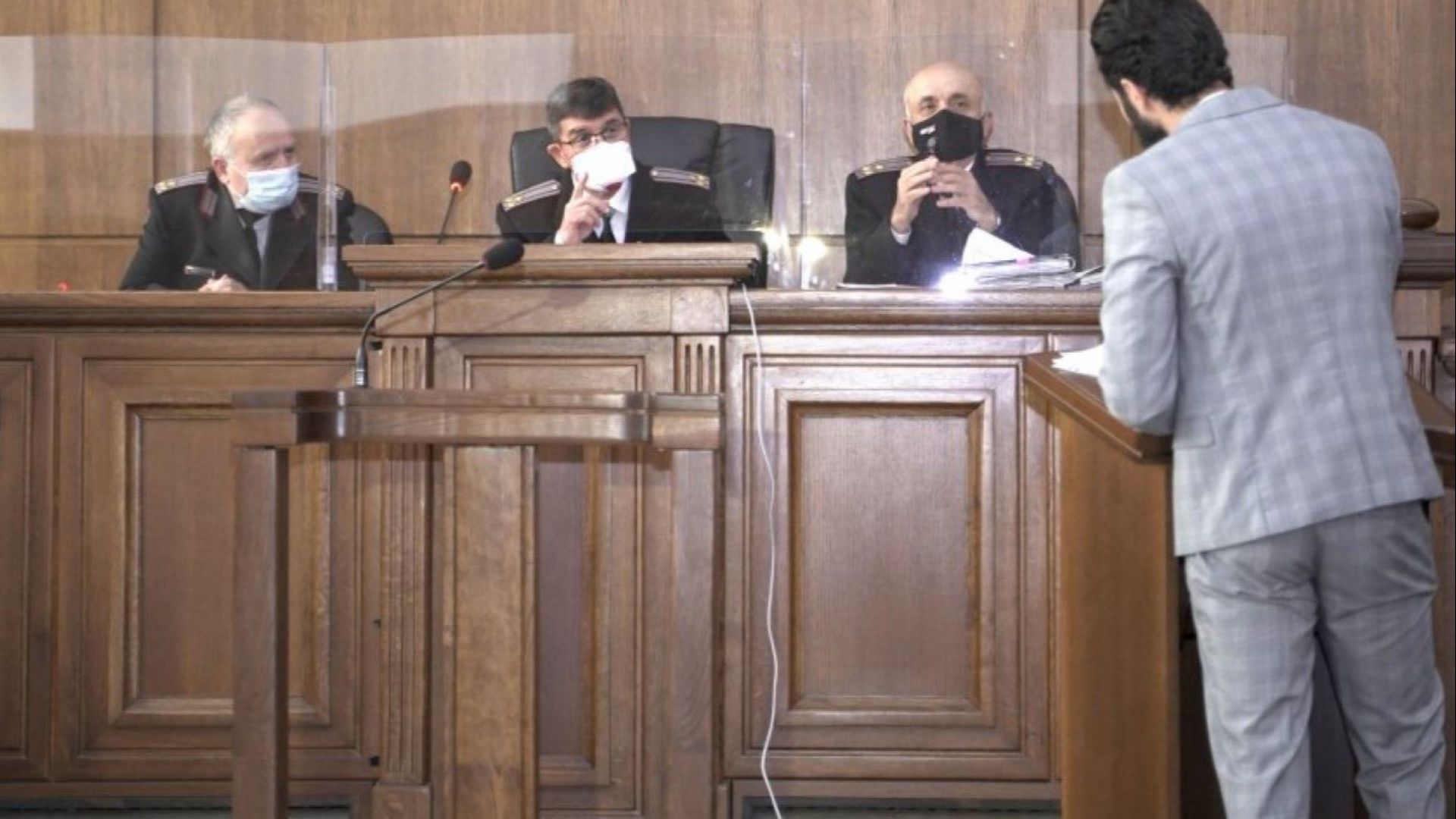 Военно апелативният съд в София остави за постоянно в ареста подполковника