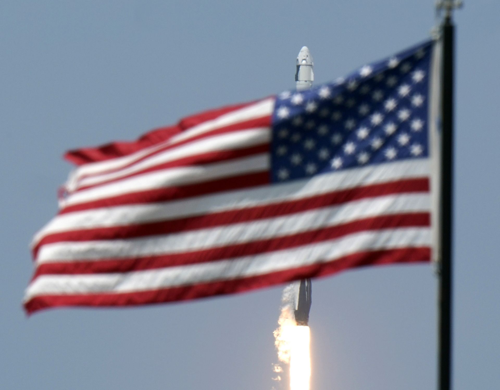 SpaceX постигна изключителен успех за себе си като компания и за САЩ