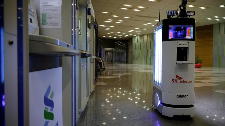 Южна Корея създаде иновативен робот срещу Covid-19