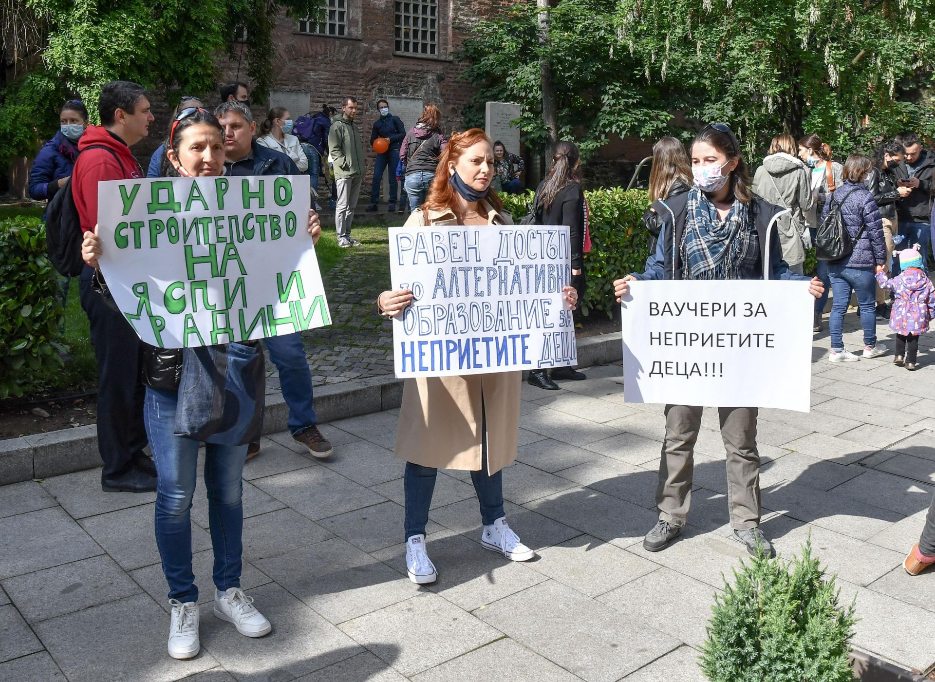 През седмицата родители на неприети деца се събраха на протест пред Столична община.