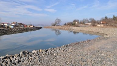 В Бургас започна мащабно почистване на речни корита и отводнителни канали