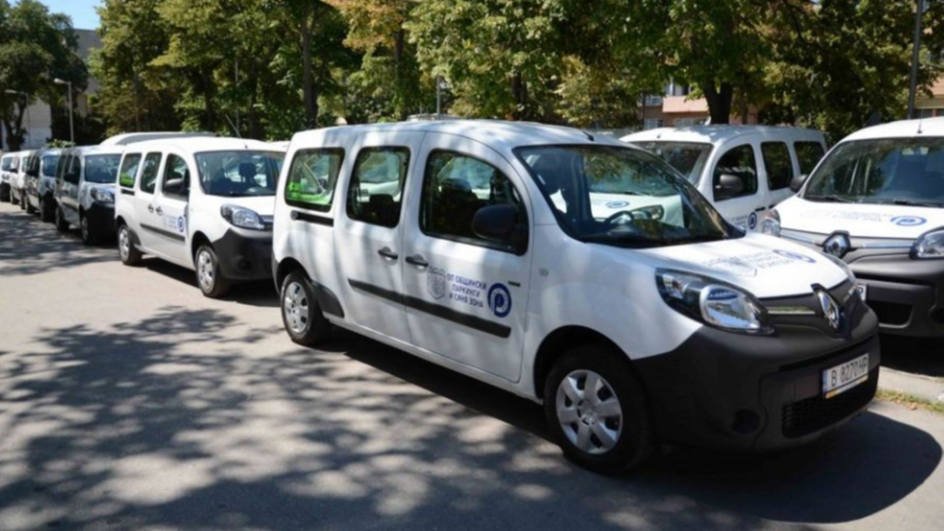 Монтират 31 зарядни станции за електромобили в "синята зона" на Варна