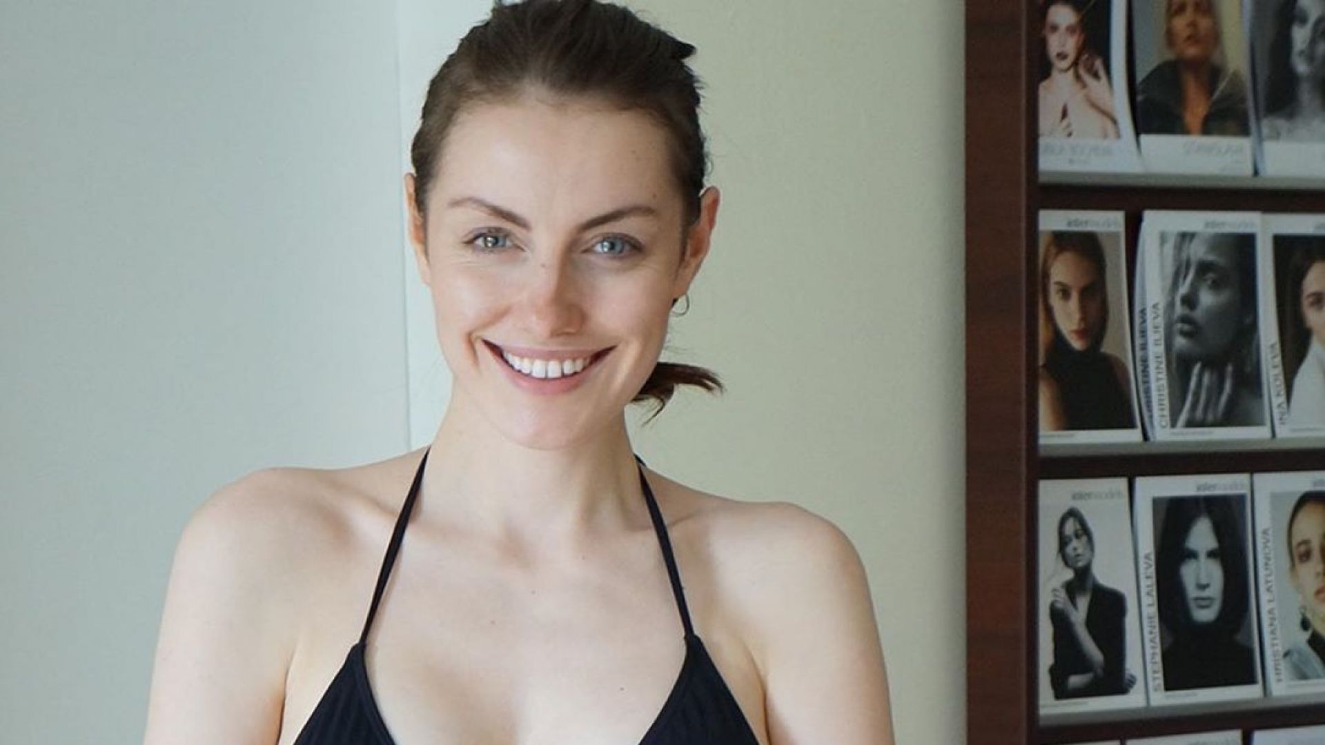 "Мис България" Марина Войкова показа супер фигура по бански, 6 месеца след като роди