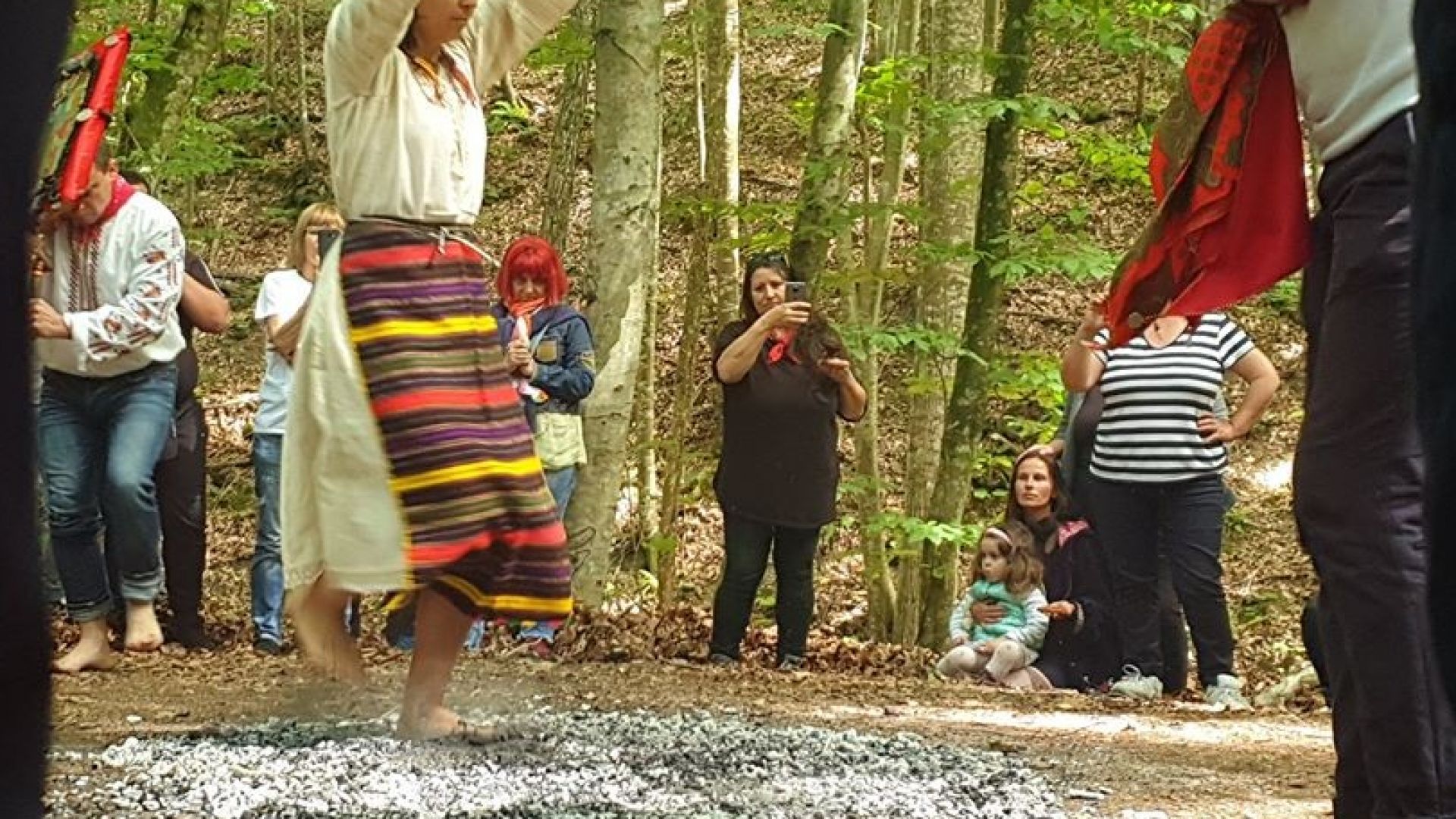 На тайно място и без публика така за първи