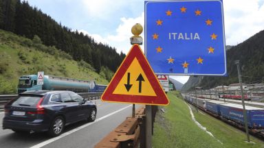 Италия реагира на решението на Австрия да не отваря границата