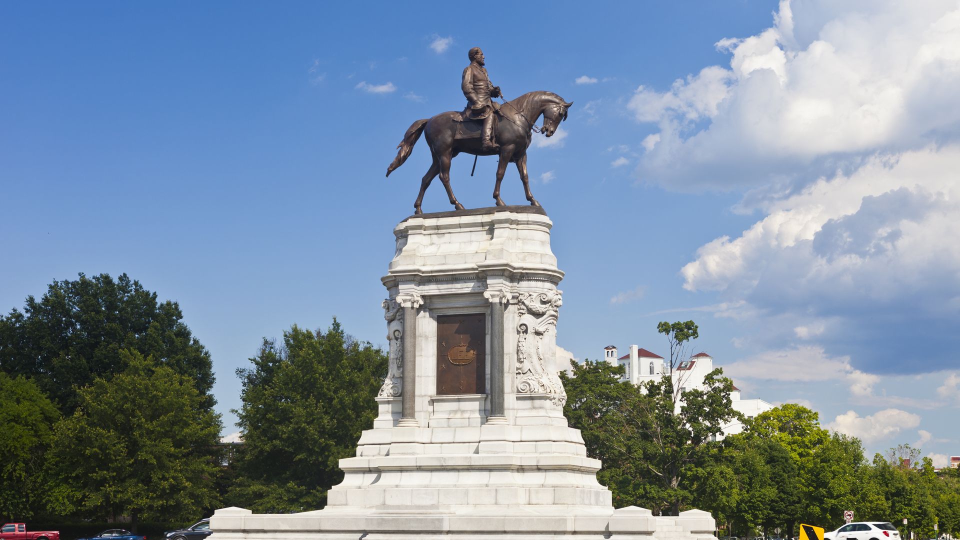 Статуя на генерал Робърт Лий главнокомандващия на Конфедерацията по време