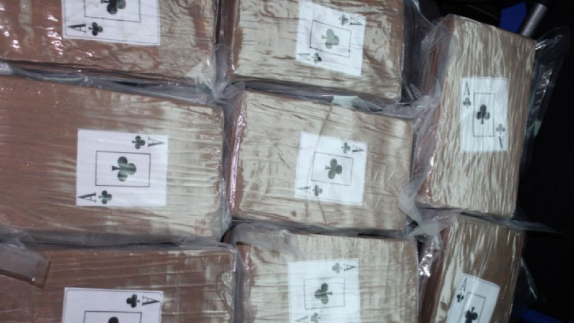 Мексиканската армия задържа самолет  с 1,5 тона кокаин