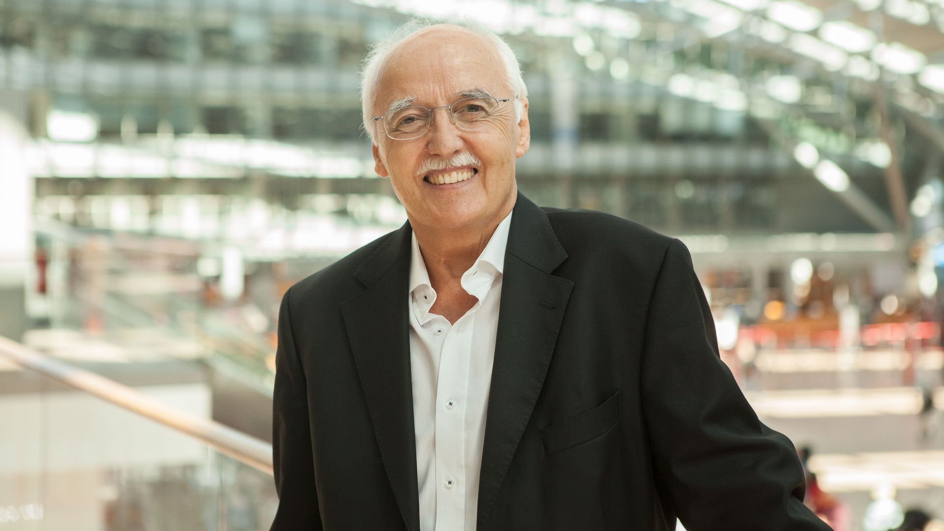 Футурологът Хорст Опашовски който в кризисни времена е консултирал няколко