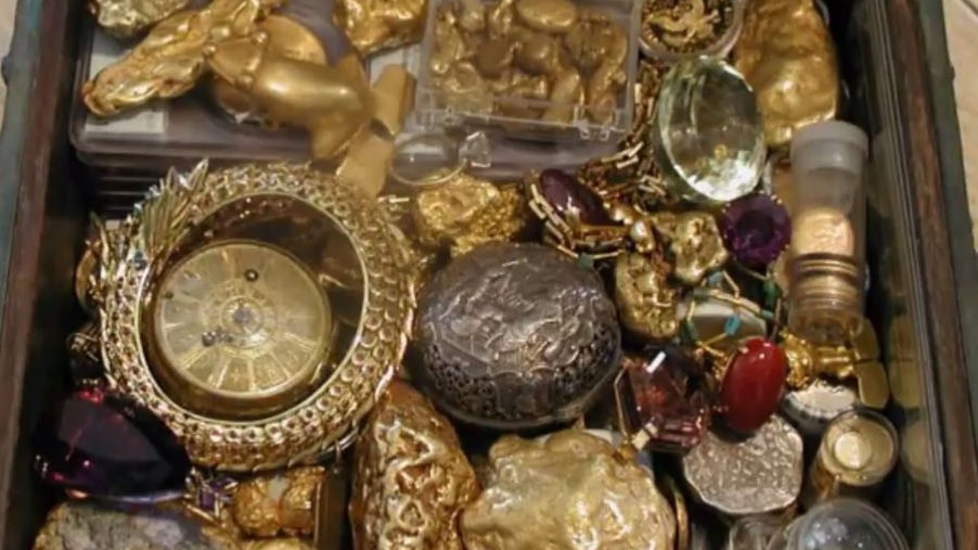 Бронзово ковчеже с имане за над 1 милион долара заровено