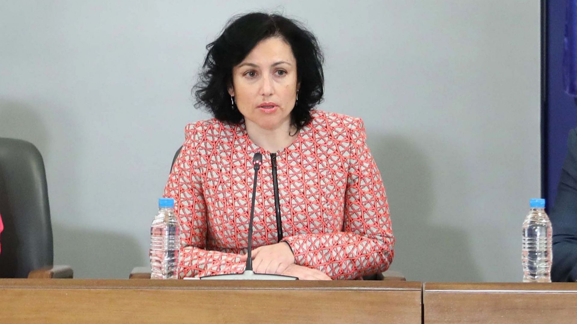 Категорично препоръчвам да не се прикрива информация за нередности но