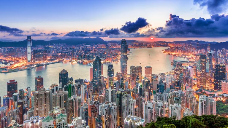 Хонконг е най-скъпият град за чужденците, следва Ашхабад: а къде е София