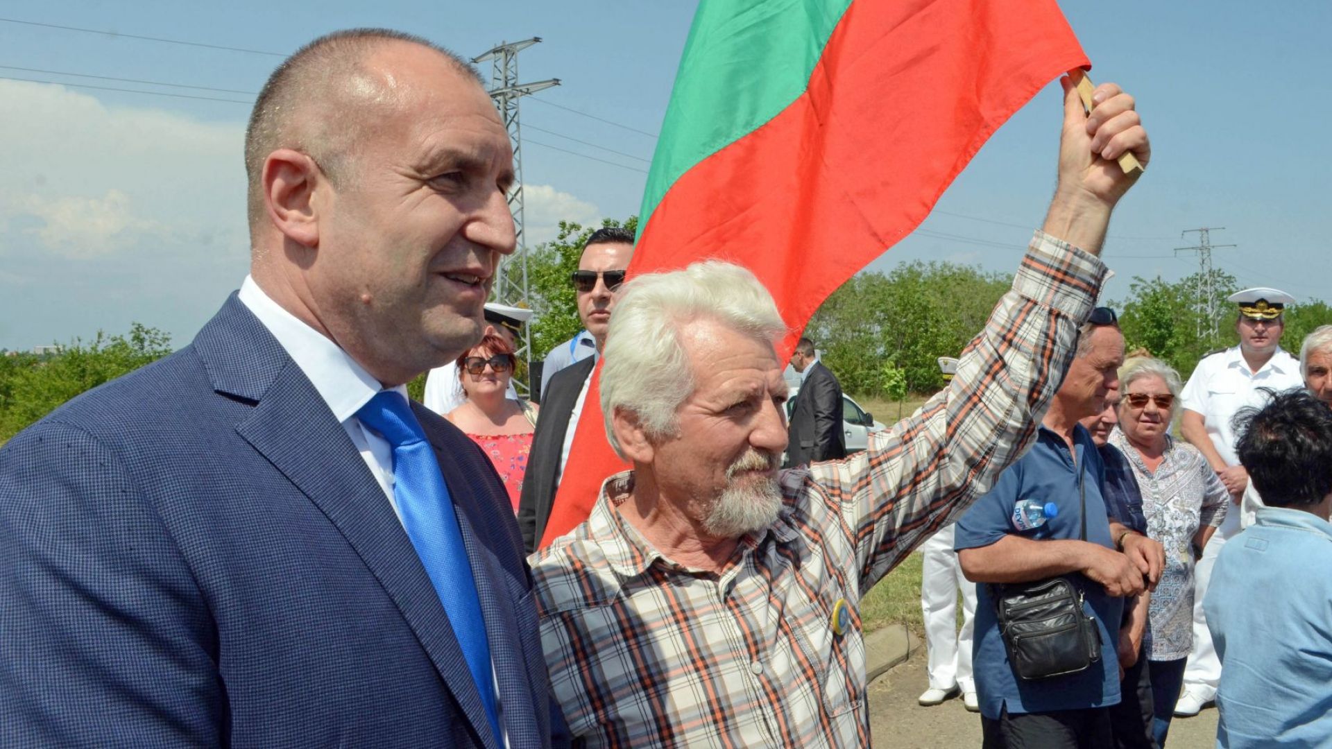 Президентът Румен Радев определи заявката на бизнесмена Васил Божков за