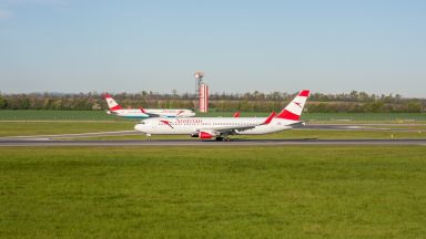 Австрия и кризата: Спасителен пакет за авиокомпания АУА и какво става с цените на наземния транспорт