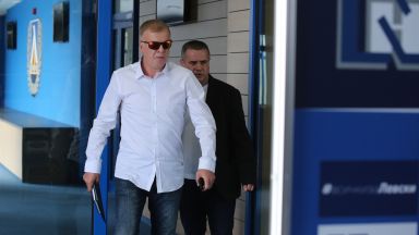 Сираков разубеждава Павел Колев за оставката от "Левски"?