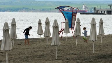98% спад на чартърите за Бургас – пусти плажове и затворени хотели