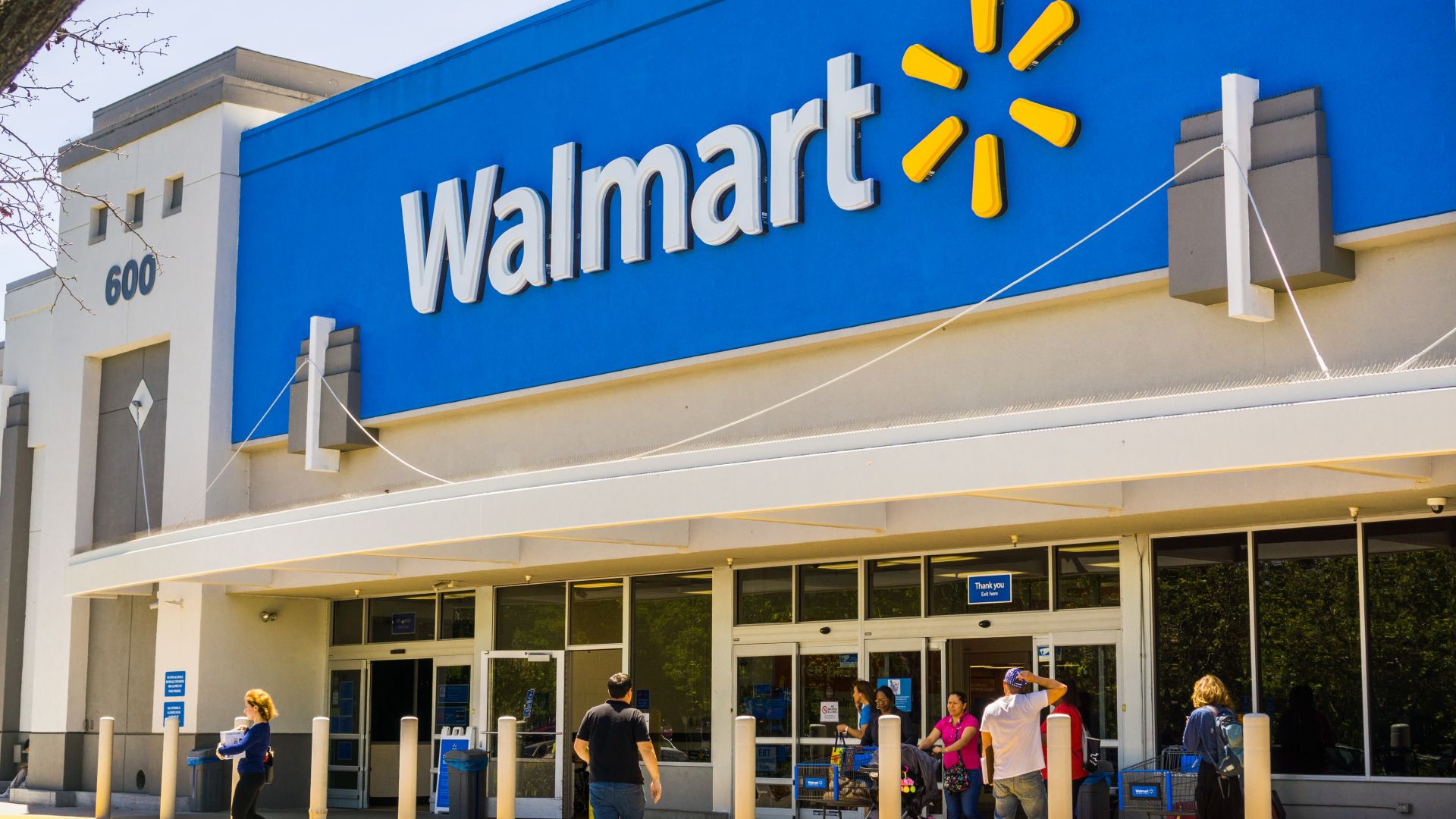 Най голямата американска верига магазини за търговия на дребно Уолмарт Walmart