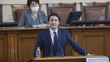 Оставката на правосъдния министър Данаил Кирилов е знак за провала