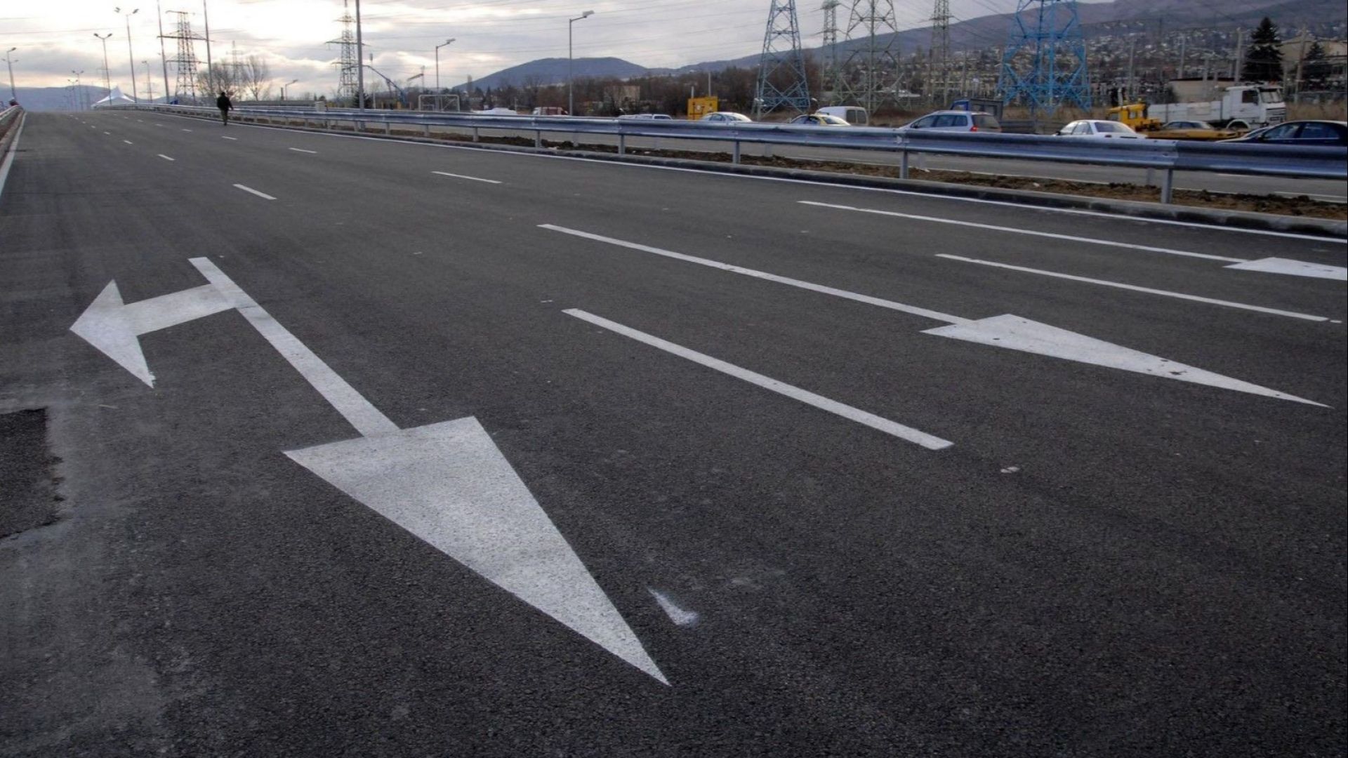 Във връзка с разширението на важната за София Южна дъга